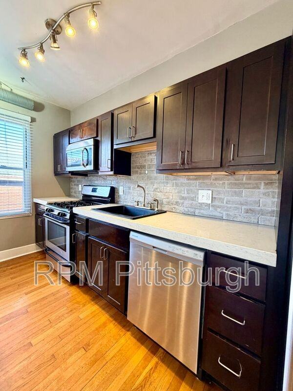 6407 Bartlett St #2 - Photo 4 of 16