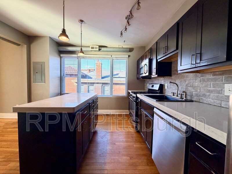 6407 Bartlett St #2 - Photo 5 of 16