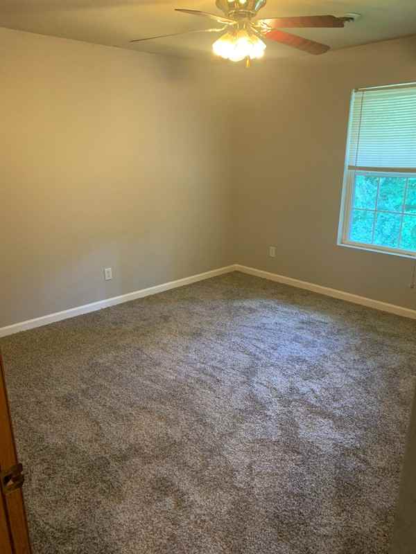 8 Chelsea Ln - Photo 7 of 11