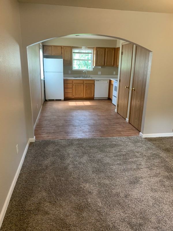 43 Chelsea Ln - Photo 5 of 11