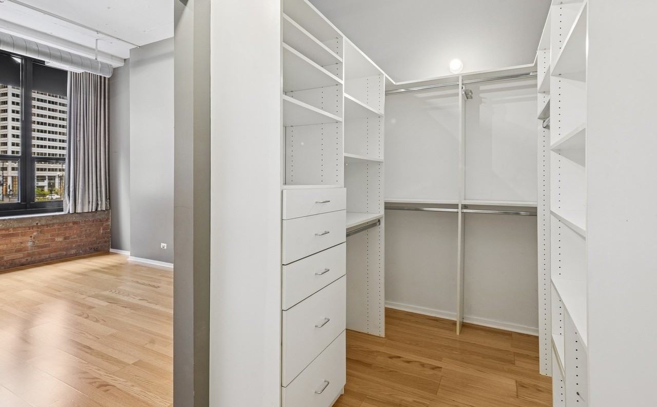 130 S Canal St - Photo 2 of 7