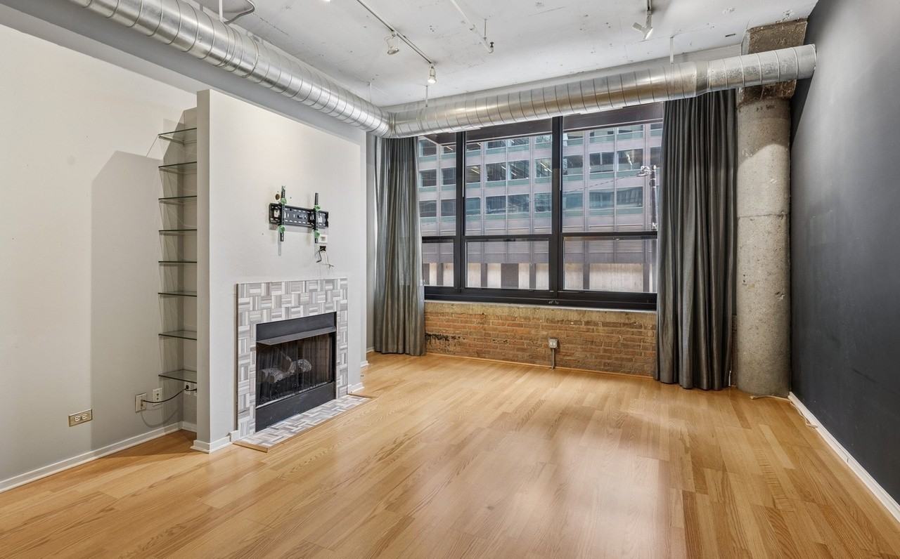 130 S Canal St - Photo 7 of 7