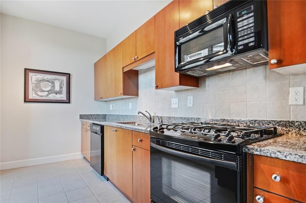 2626 Peachtree Rd Nw - Photo 3 of 5