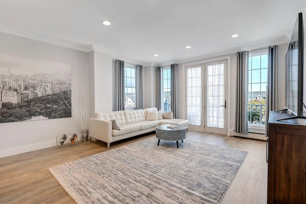 201 Shearwater Ct W #32 - Photo 2 of 8