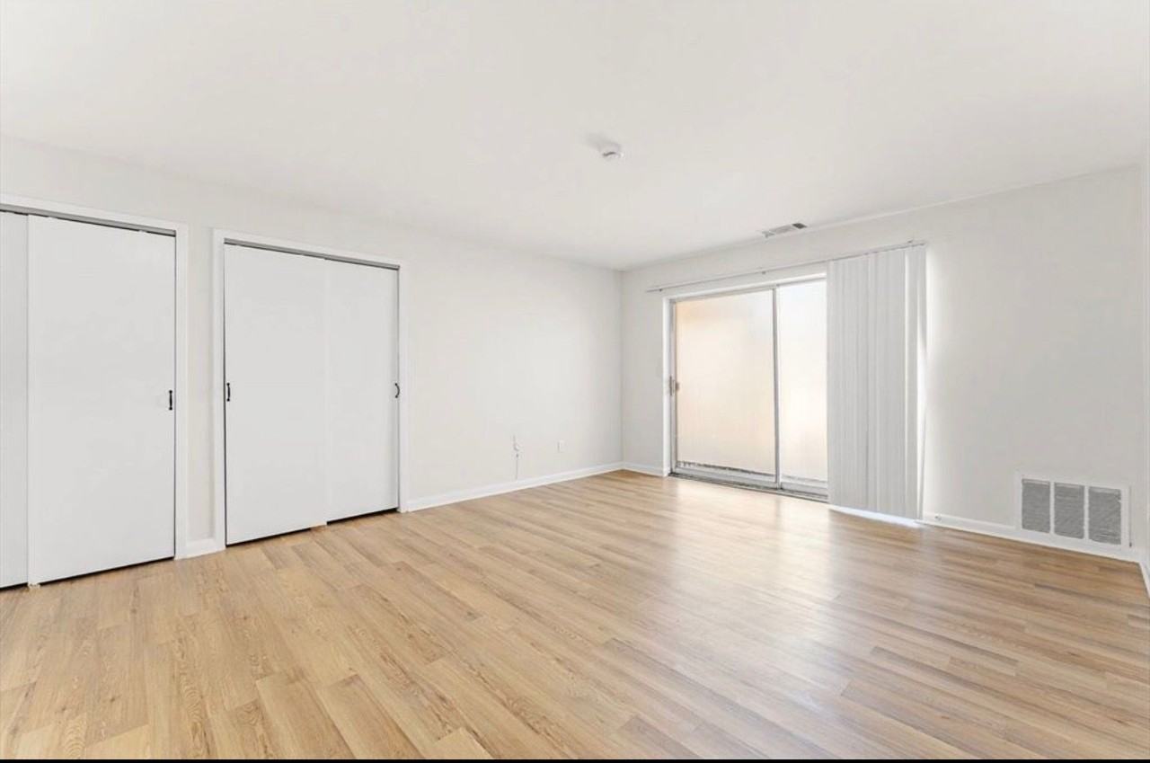 175 Clare Ave #323 - Photo 3 of 6