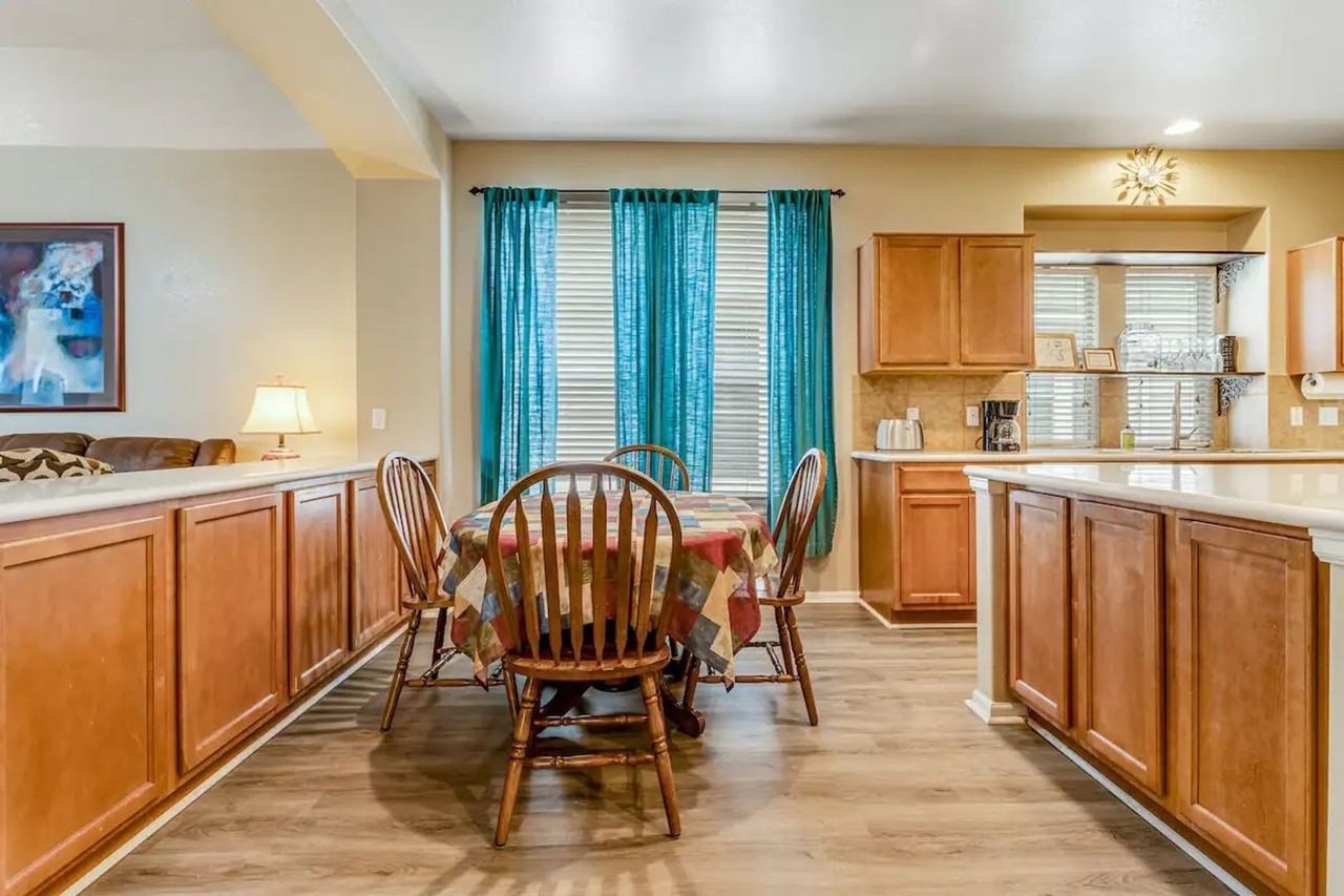 201 Newberry Trl - Photo 5 of 26