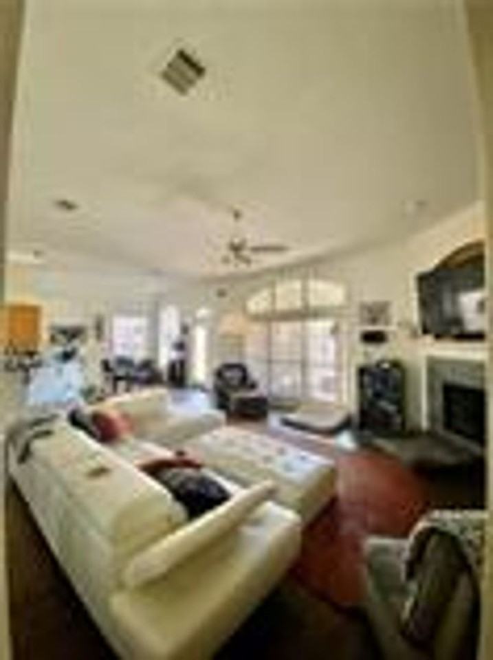 15802 Garrison Cir - Photo 7 of 18