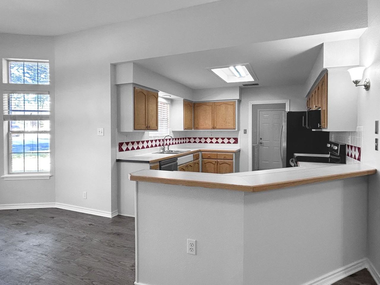 607 Topaz Ave - Photo 7 of 24