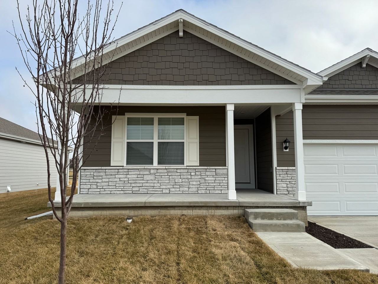 12917 S 66th Ave - Photo 4 of 49