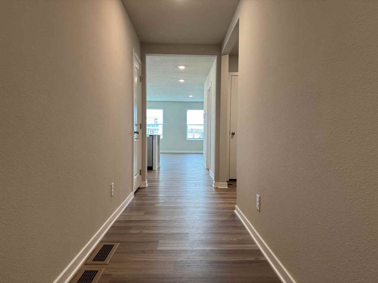 12917 S 66th Ave - Photo 7 of 49