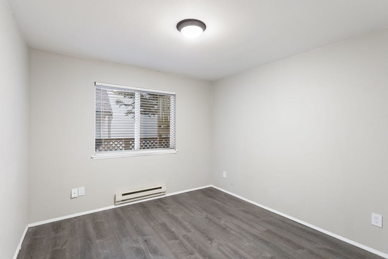 3017 S 224th St #B - Photo 5 of 8