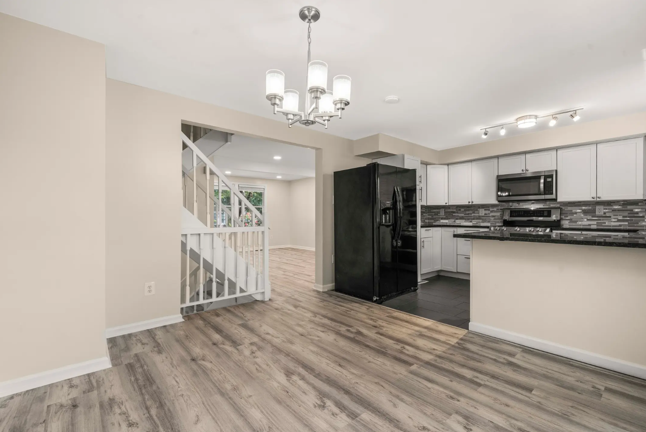 5241 Saint Genevieve Pl - Photo 6 of 32