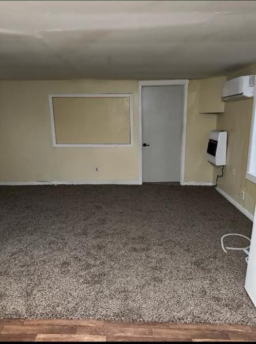 318 1/2 W 5th St - Photo 3 of 8