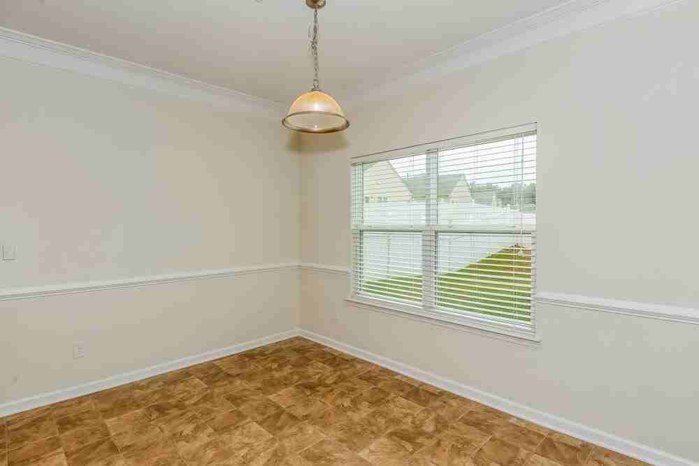 7911 Hereford St - Photo 5 of 16