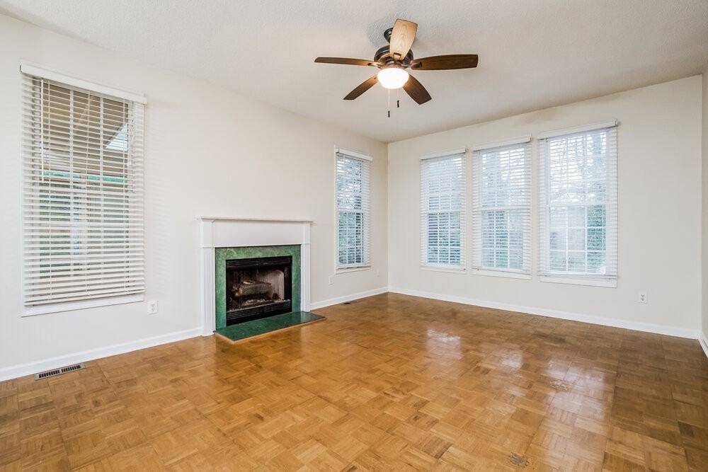 813 Hanska Way - Photo 5 of 17