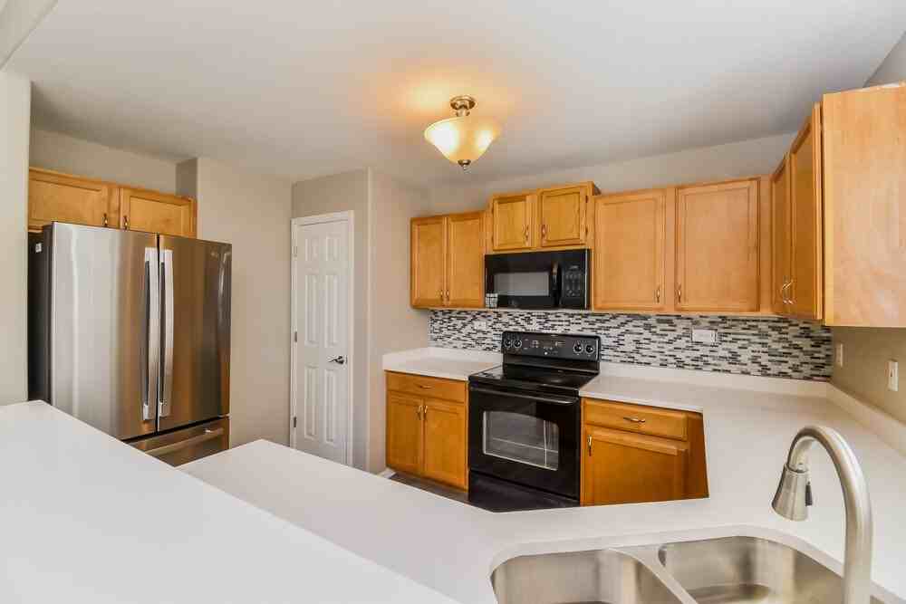 9489 Portmarnock Ct - Photo 7 of 17