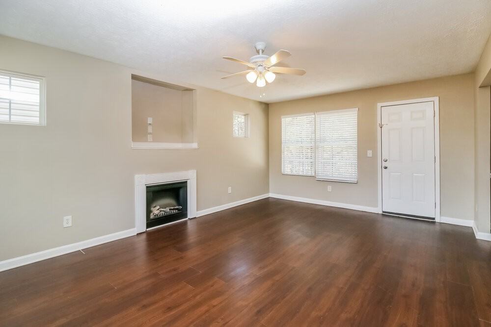 130 Chandler Field Dr - Photo 4 of 17