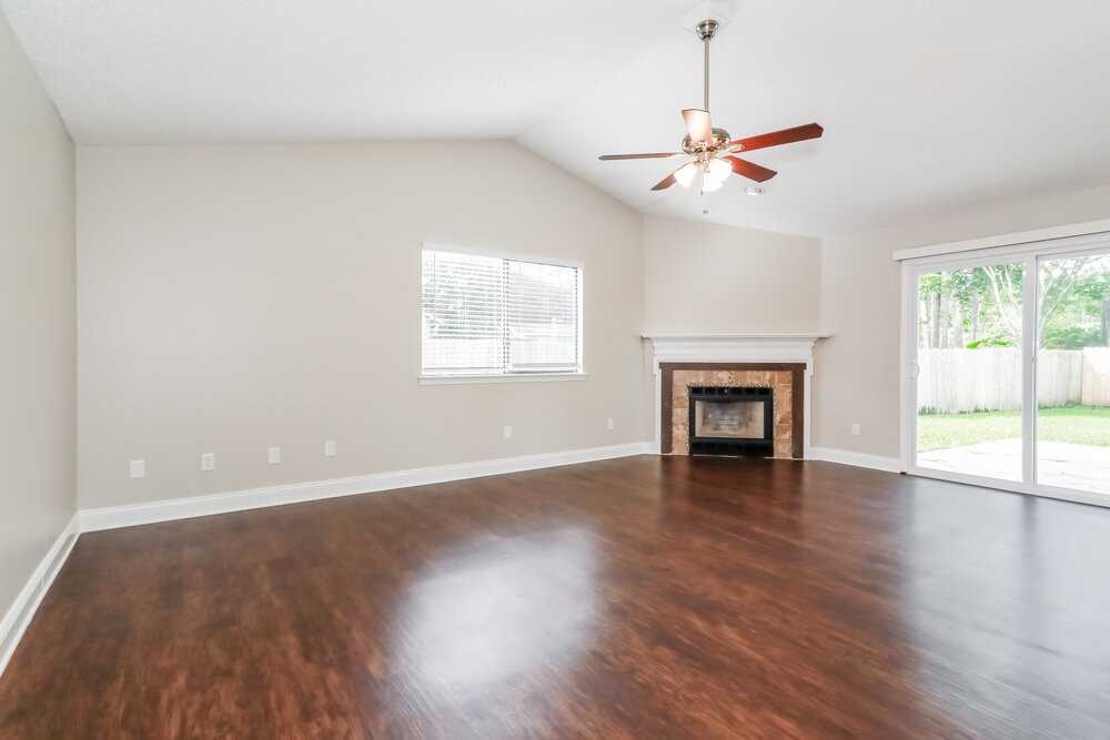 1752 Saint Ives Dr - Photo 3 of 15