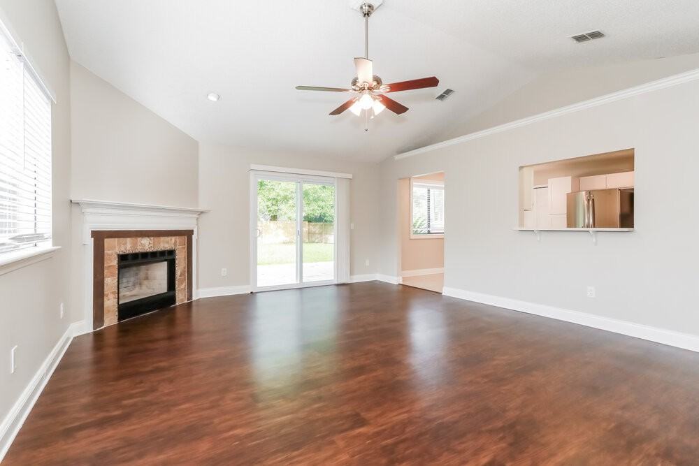 1752 Saint Ives Dr - Photo 4 of 15