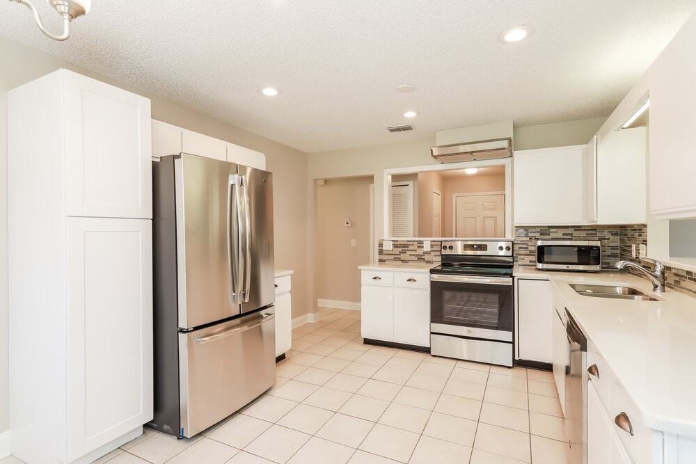 1752 Saint Ives Dr - Photo 5 of 15