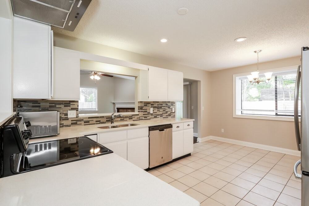 1752 Saint Ives Dr - Photo 6 of 15