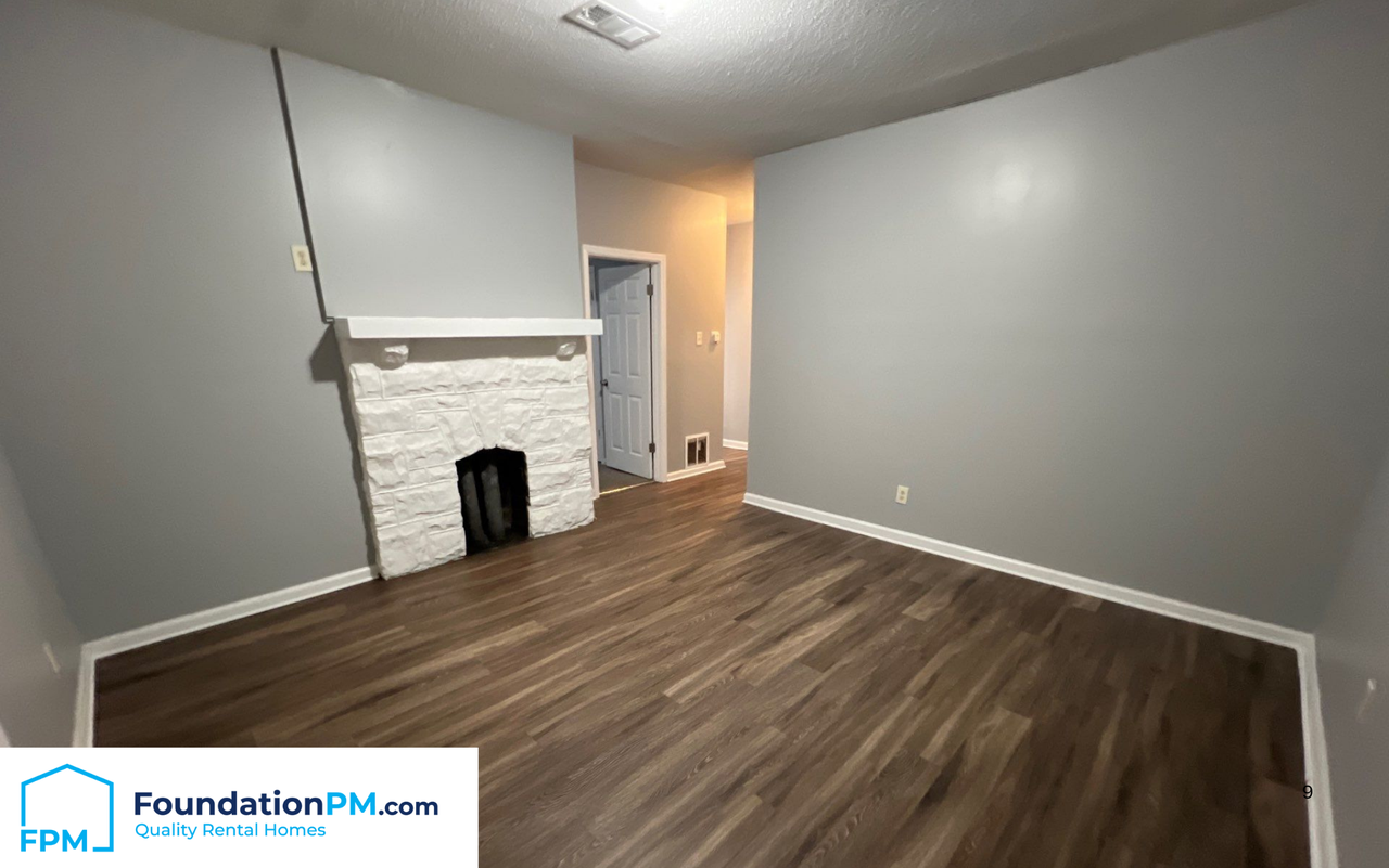 735 Roanoke Ave #1 - Photo 5 of 12