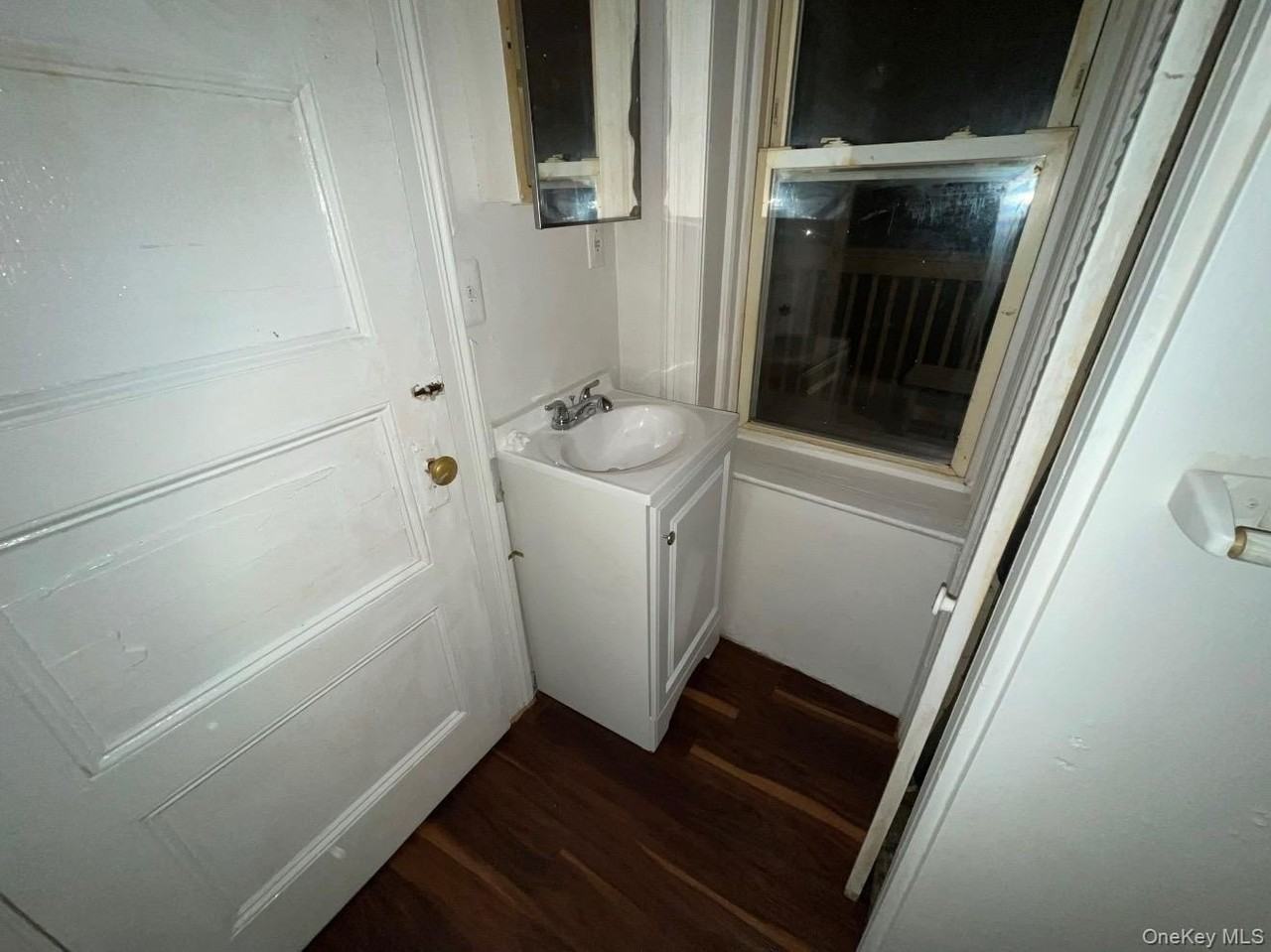 30 E Main St Apt 6 #6 - Photo 4 of 5