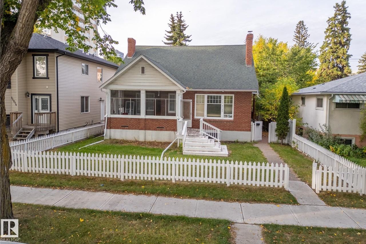 11010 81 Ave Nw #1 - Photo 2 of 9