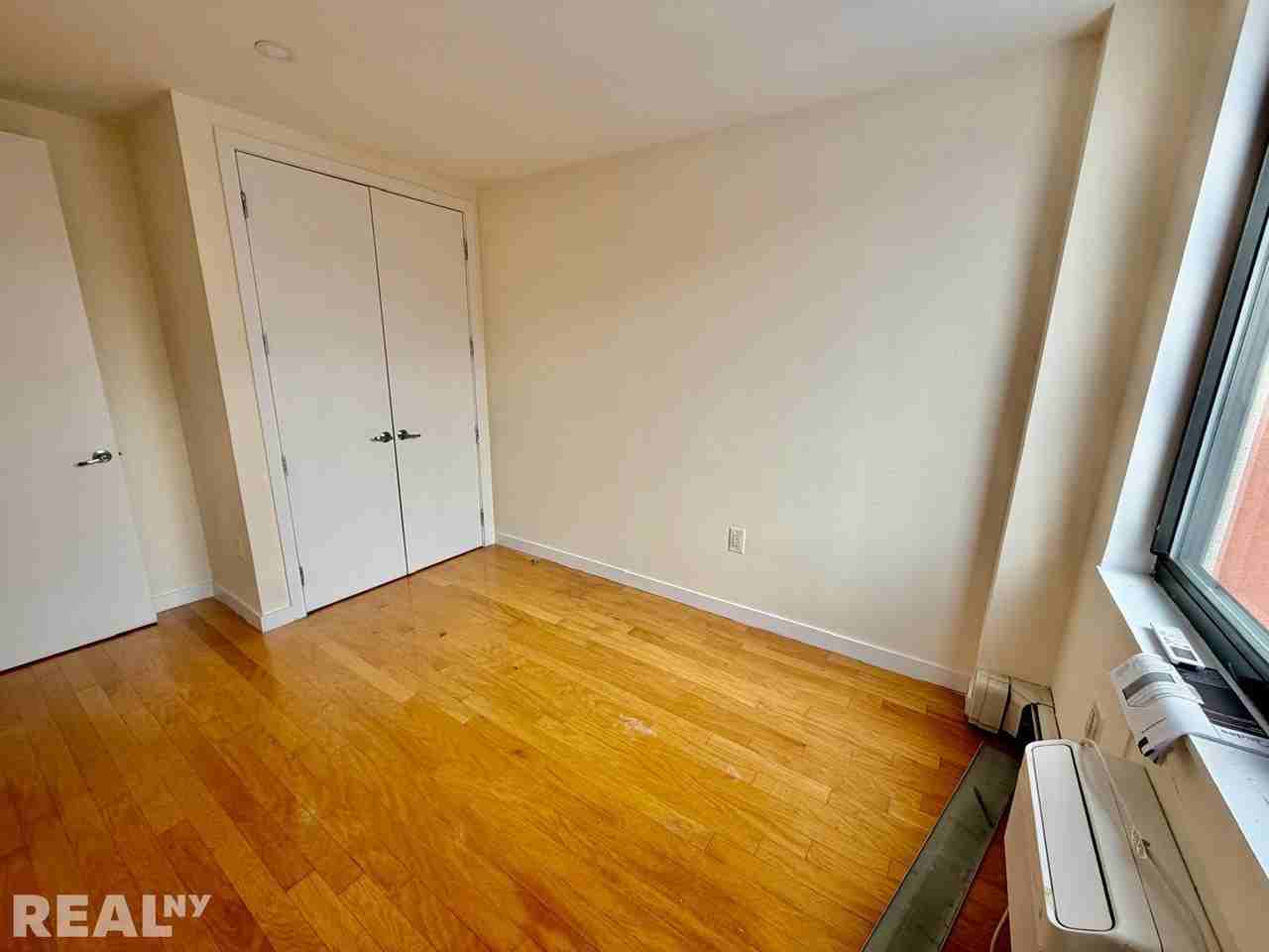 Metropolitan Ave #301 - Photo 5 of 14