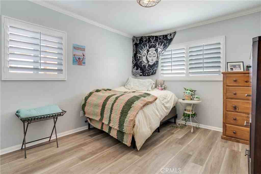 12951 Cascade St - Photo 3 of 32