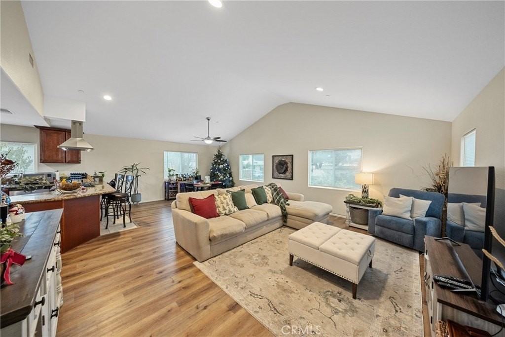 65 Tennessee St - Photo 2 of 23