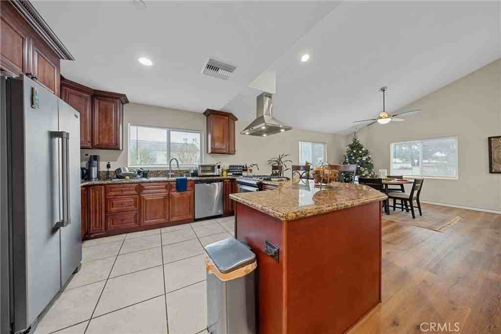 65 Tennessee St - Photo 5 of 23