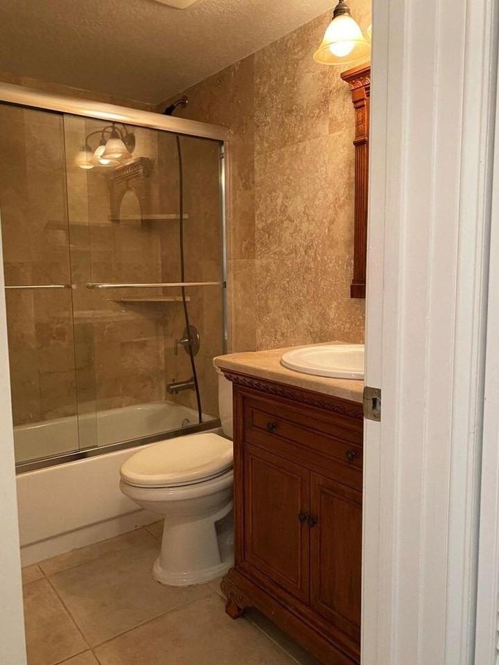 1105 Lake Shore Dr #203 - Photo 5 of 20