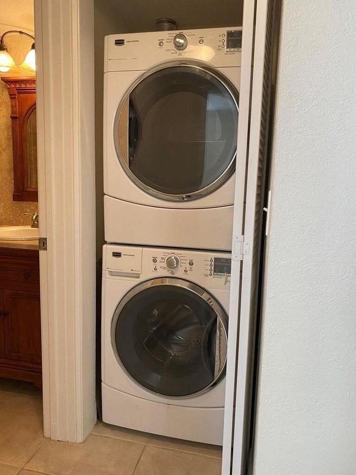 1105 Lake Shore Dr #203 - Photo 7 of 20