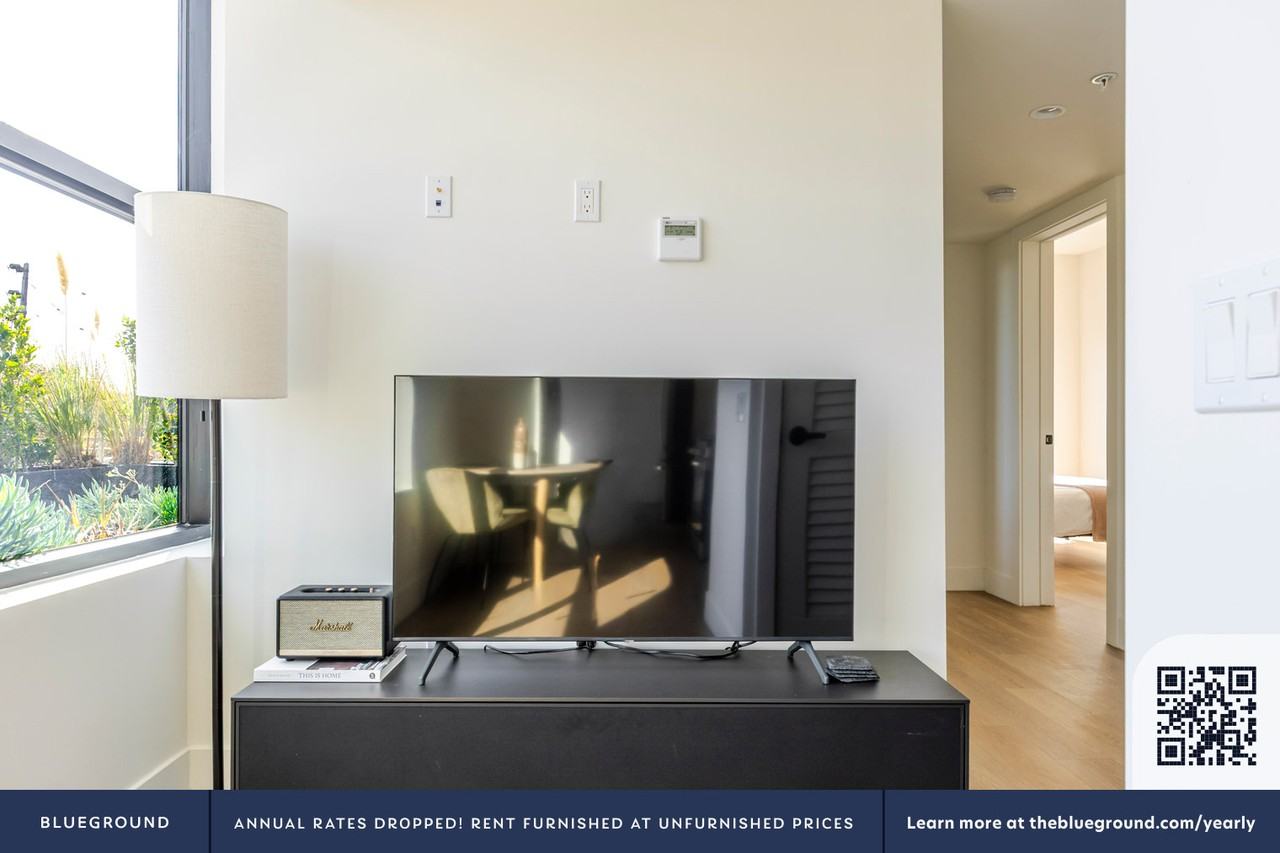 611 N Virgil Ave #1337 - Photo 4 of 25