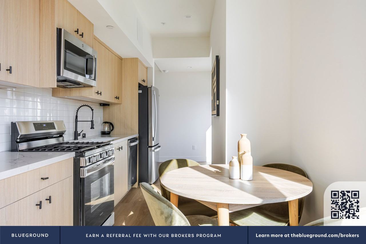 611 N Virgil Ave #1337 - Photo 5 of 25