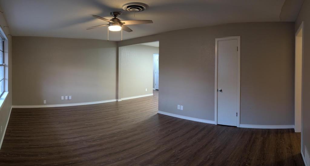 409 S Holly St - Photo 2 of 10