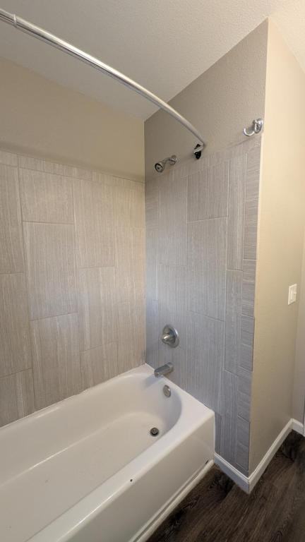 409 S Holly St - Photo 6 of 10