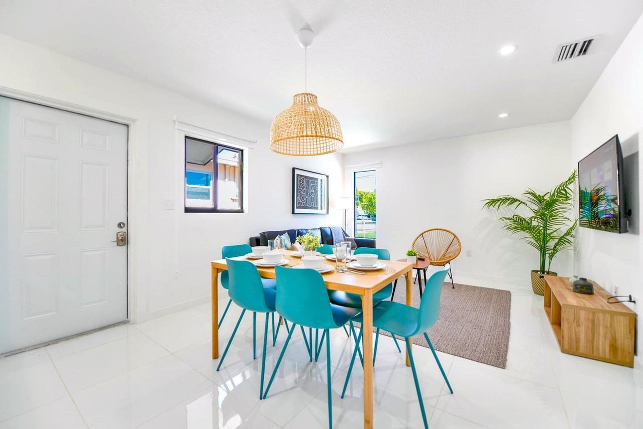 2110 Nw 66th St #1230849P - Photo 5 of 16