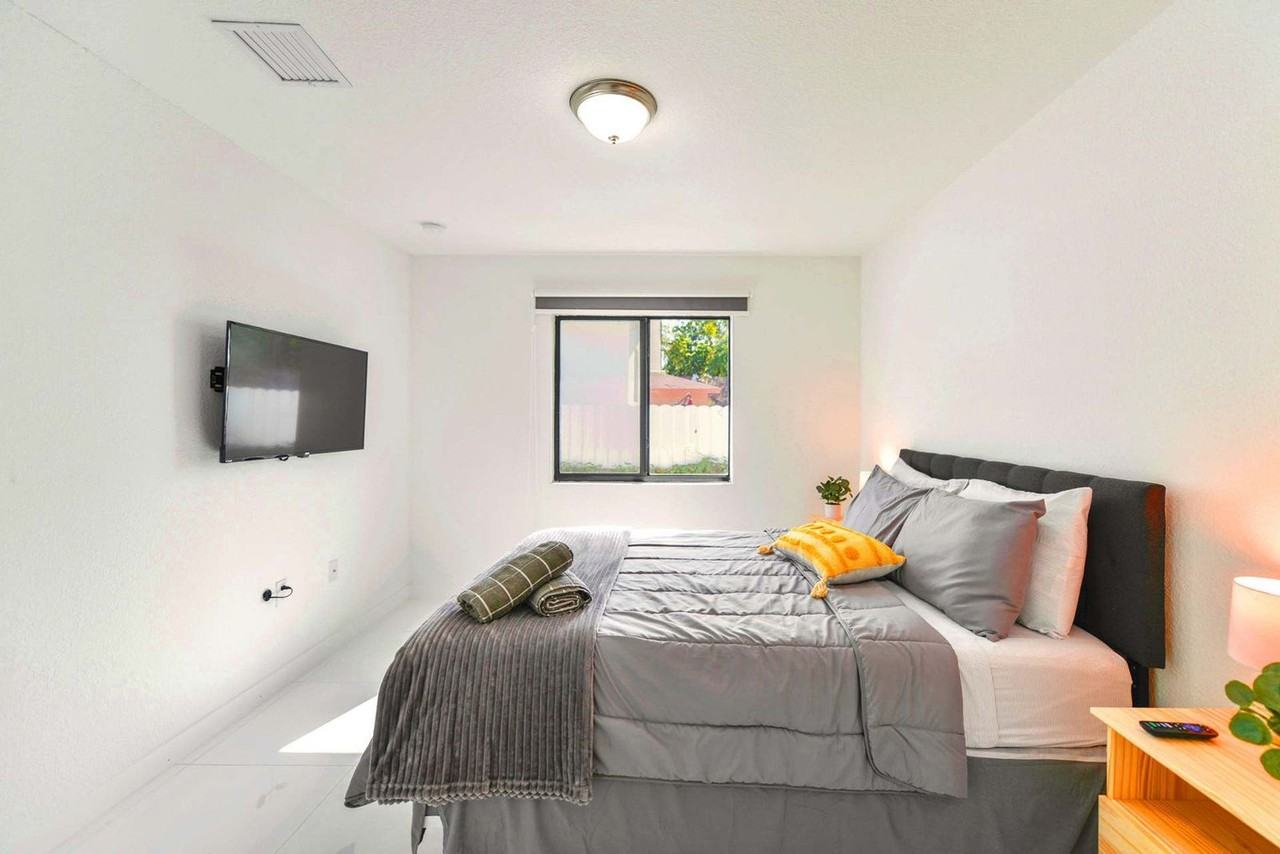 2110 Nw 66th St #1230849P - Photo 6 of 16