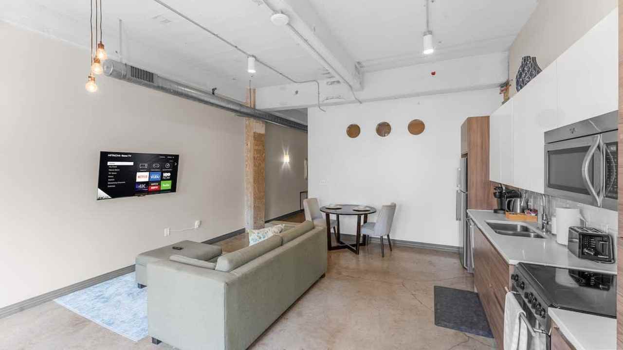 500 S Ervay St #1297758P - Photo 3 of 28