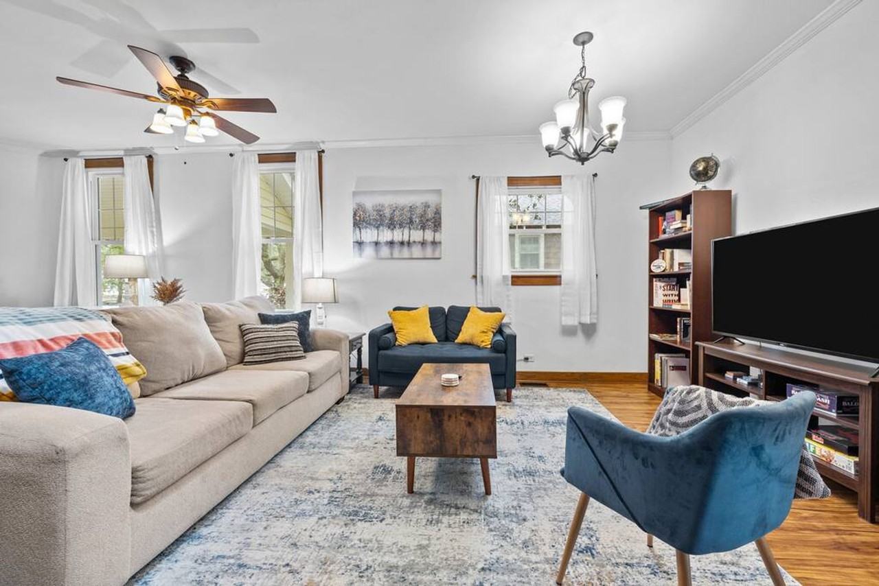 912 Little Bay Ave #1354816P - Photo 2 of 33