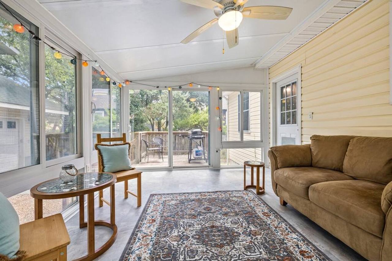 912 Little Bay Ave #1354816P - Photo 6 of 33