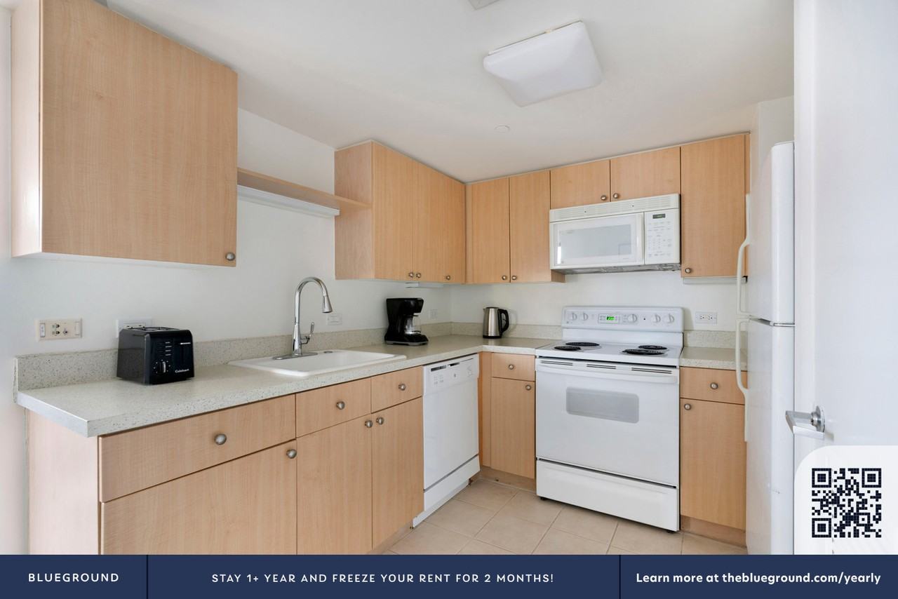 444 8th St Nw #1232 - Photo 7 of 39