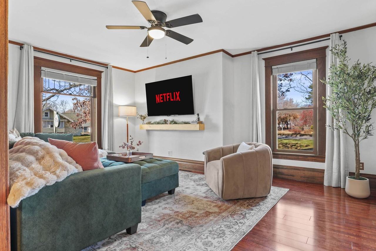 924 Capital St #1369276P - Photo 4 of 50