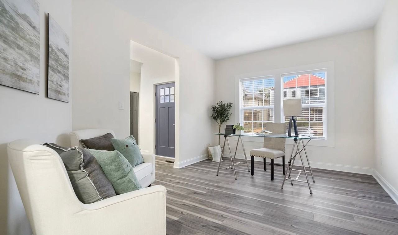 3039 N Park Ave #1372936P - Photo 4 of 19