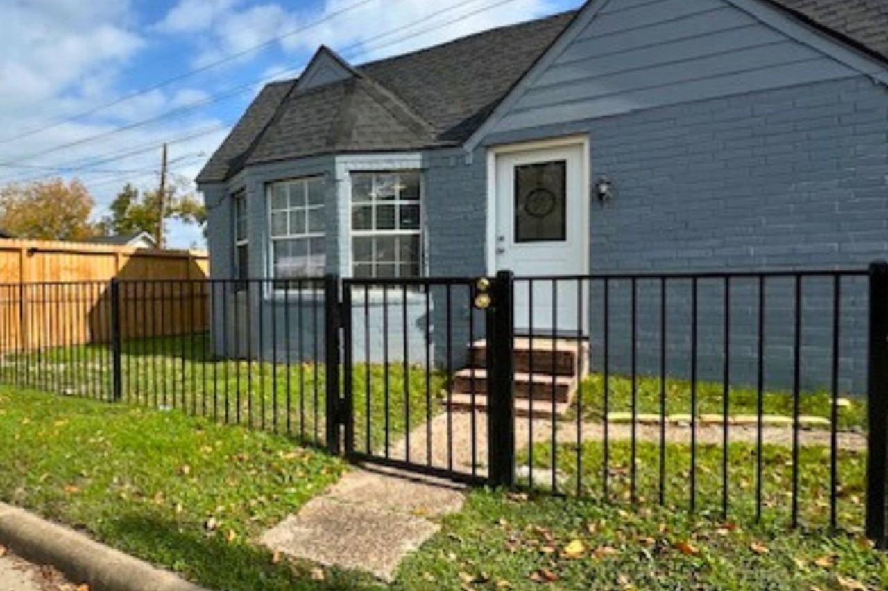 3020 Hardy St #1377439P - Photo 2 of 29