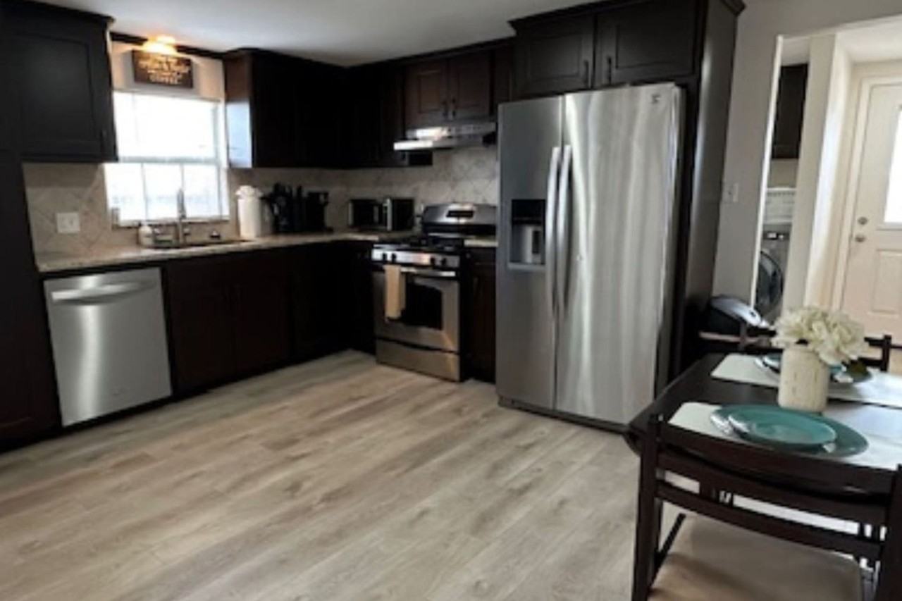 3020 Hardy St #1377439P - Photo 3 of 29