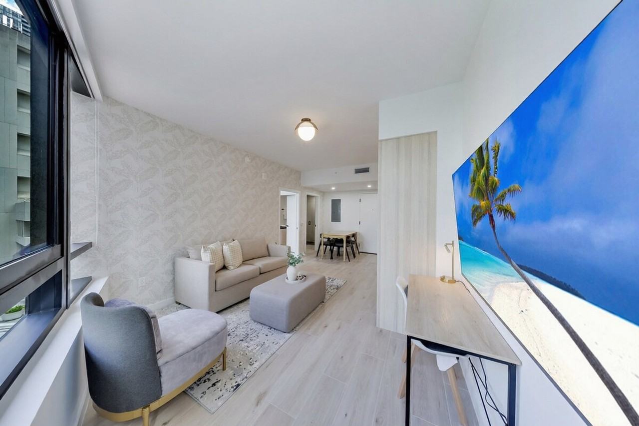 225 N Miami Ave #1377474P - Photo 5 of 18