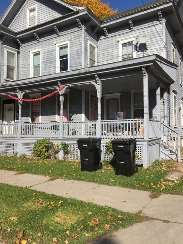 40 Lincoln Ave - Photo 2 of 2